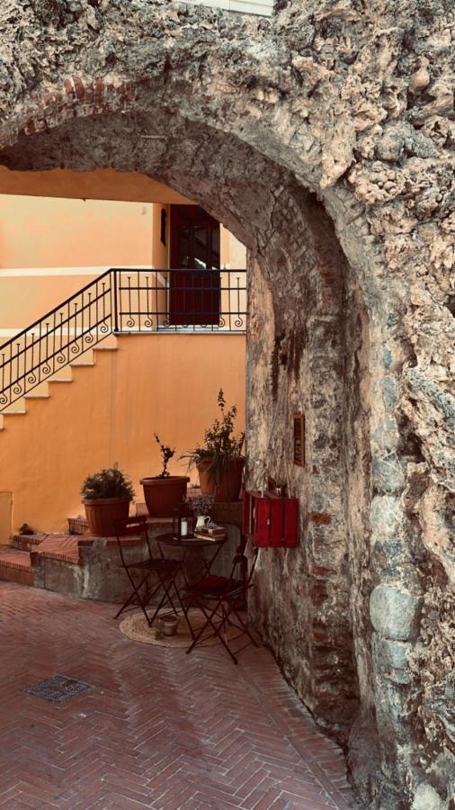 Casa Vacanze Le Tre Casette أَميليا المظهر الخارجي الصورة